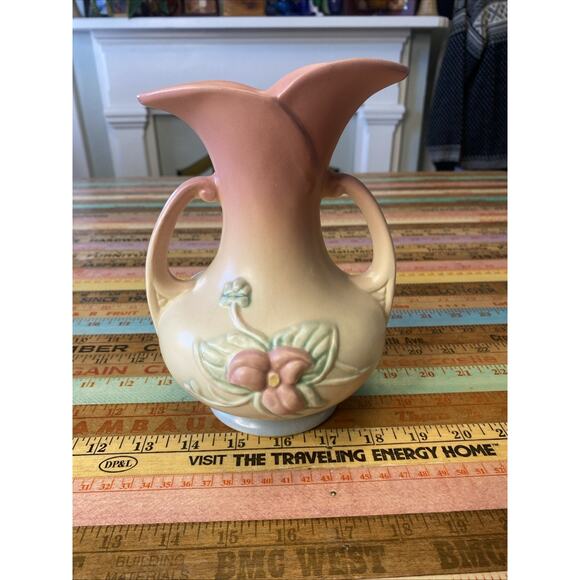Vintage 1949 Hull Art Pottery Woodland Vase W8-7 1/2" USA Floral Double Handle C - Picture 5 of 11